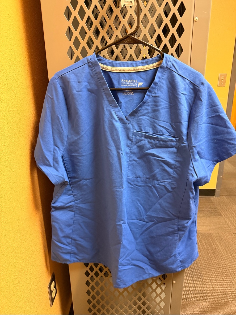 Fabletics Scrub Set